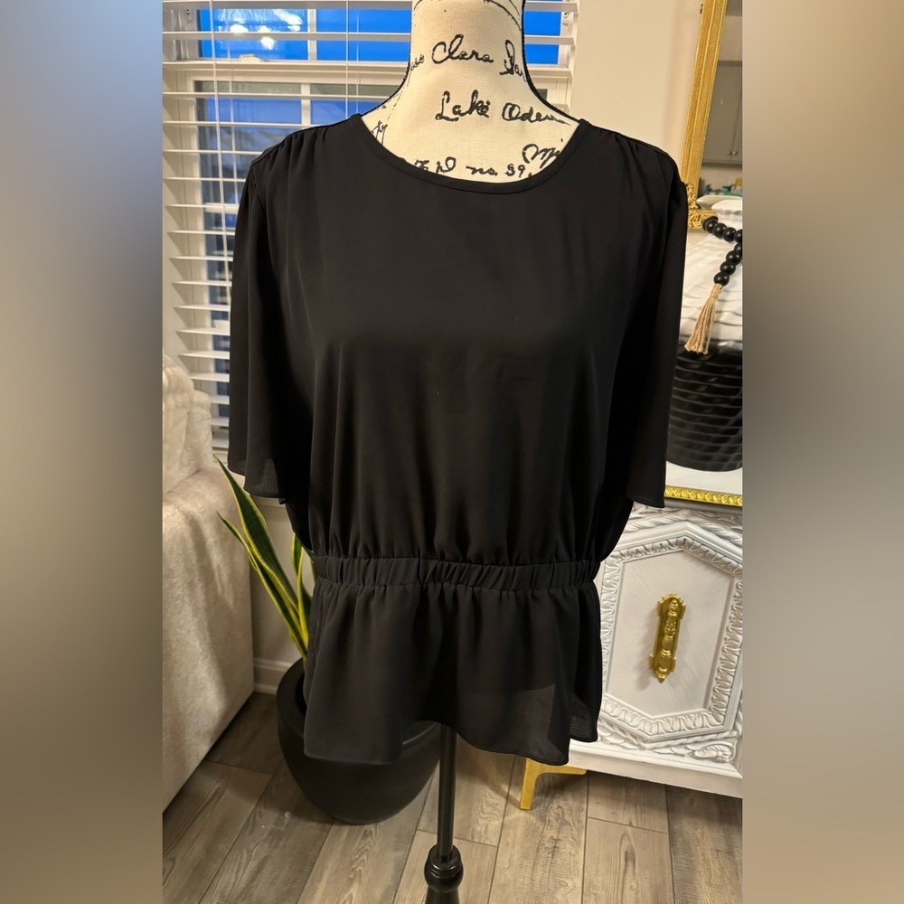Ann Taylor black shirt sleeve blouse with elastic waist